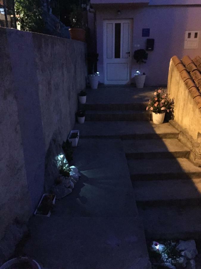 Apartment Lorena シベニク エクステリア 写真