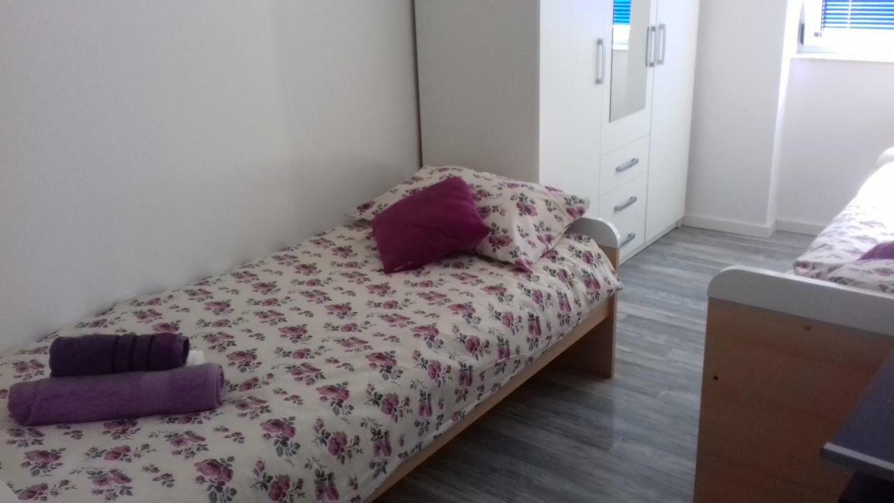 Apartment Lorena シベニク エクステリア 写真