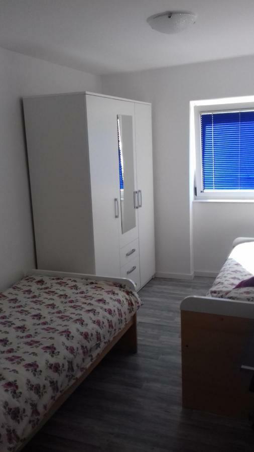 Apartment Lorena シベニク エクステリア 写真