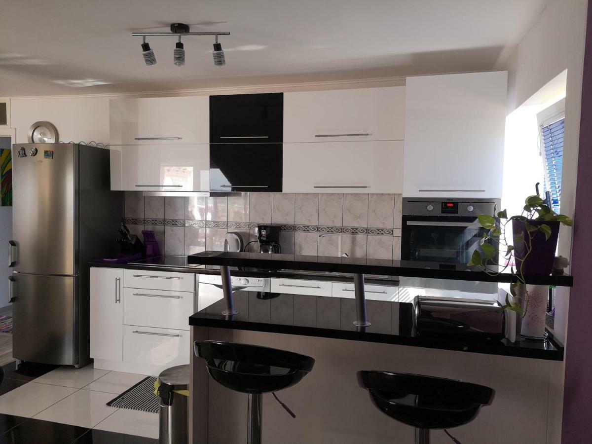 Apartment Lorena シベニク エクステリア 写真